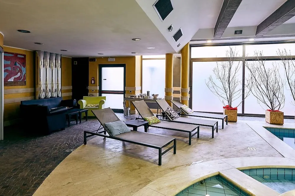 Settecento Hotel Presezzo 4*,  Italien