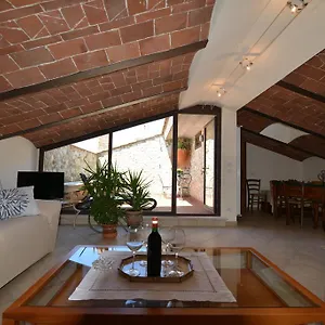 https://casa-cristina-radicofani.it-tuscanyhotel.com