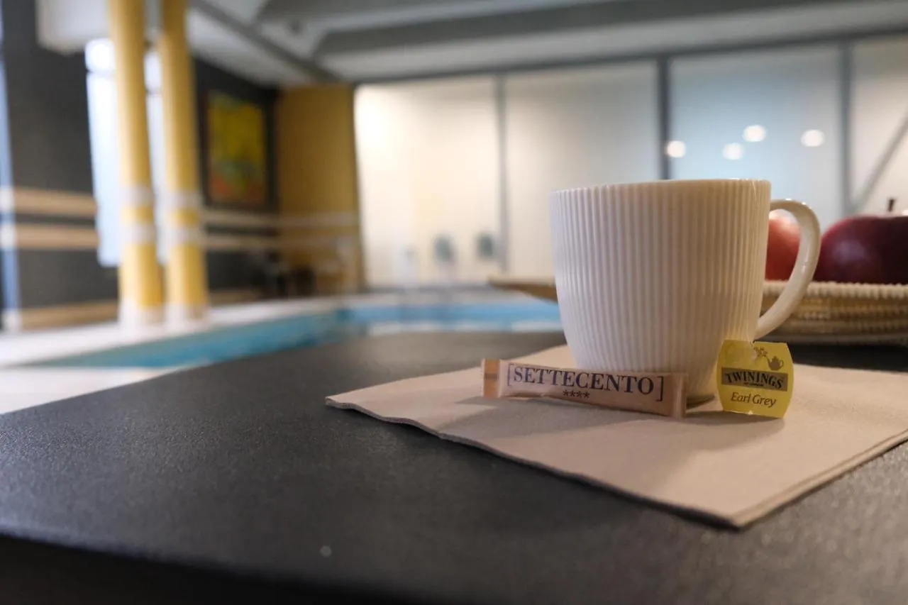 Settecento Hotel Presezzo 4*,